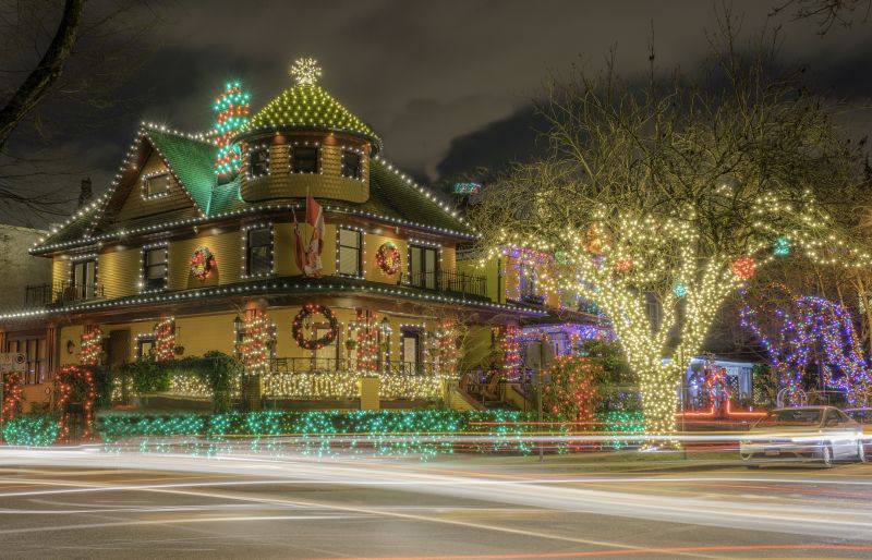 Holiday Lights Installation in Alpharetta, GA